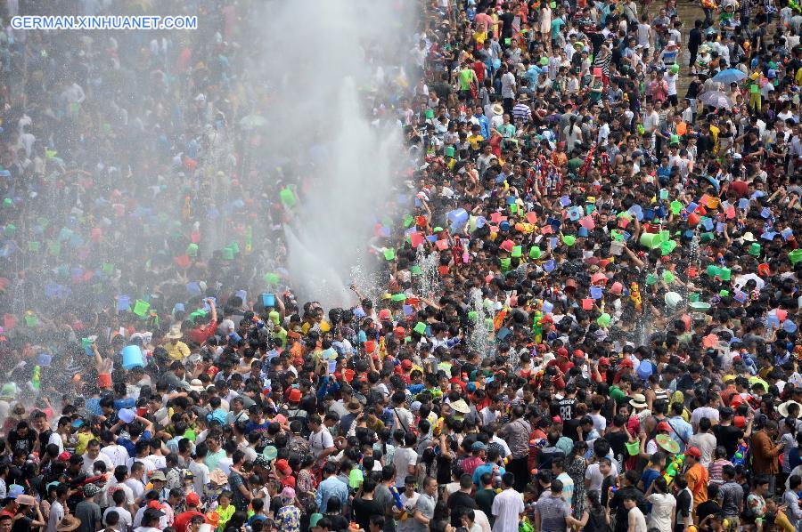 CHINA-YUNNAN-DEHONG-WATER-SPRINKLING FESTIVAL (CN) 