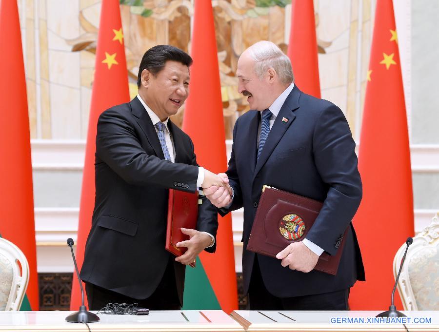 BELARUS-MINSK-XI JINPING-ALEXANDER LUKASHENKO-SIGNING (CN)