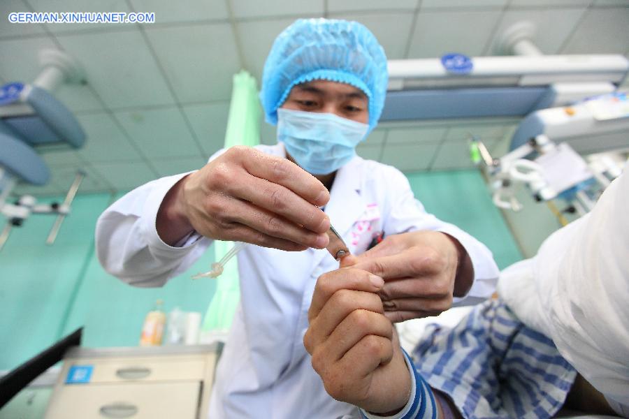 #CHINA-INTERNATIONAL NURSES DAY-MALE NURSE (CN)