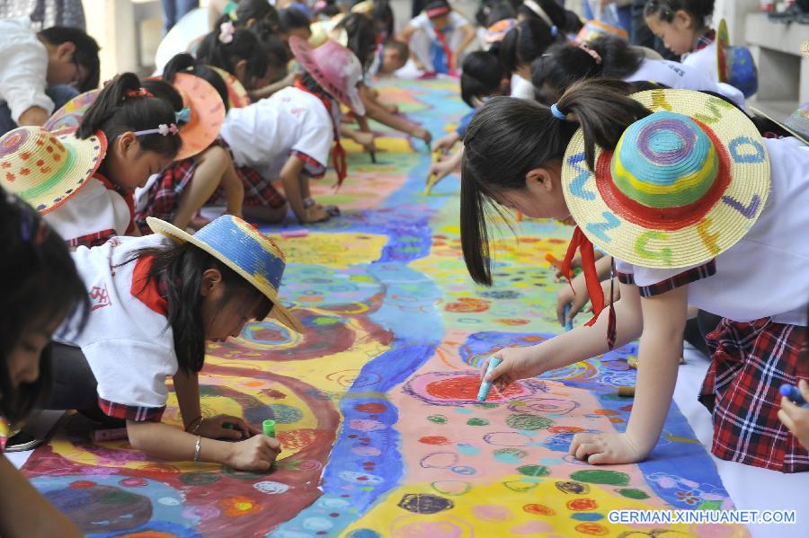 CHINA-BEIJING-CHILDREN'S DAY-PAINTING ACTIVITY(CN)