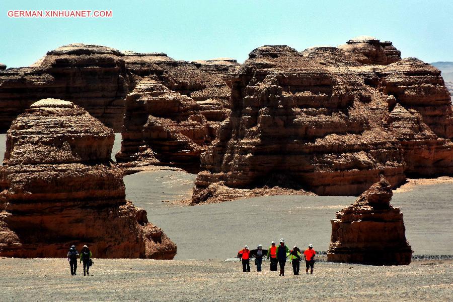 CHINA-GANSU-DUNHUANG-YARDANG LANDFORMS (CN)