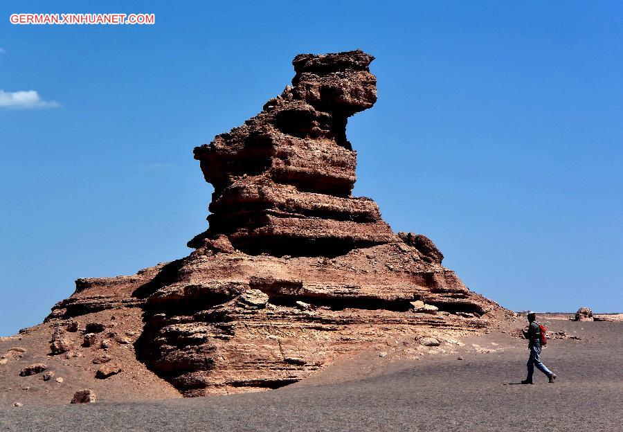 CHINA-GANSU-DUNHUANG-YARDANG LANDFORMS (CN)