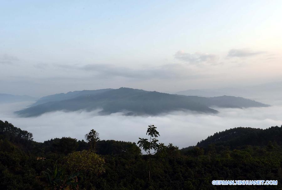 CHINA-YUNNAN-JINGMAI MOUNTAIN-CLOUD VIEW (CN) 