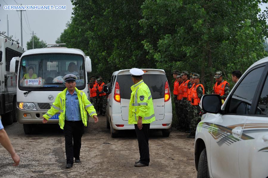 CHINA-HUBEI-JIANLI-SINKING SHIP-RESCUE (CN)