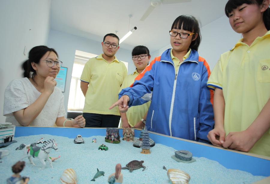 (CORRECTION)#CHINA-HEBEI-ZHANGJIAKOU-EXAMINEES-RELAXATION (CN)