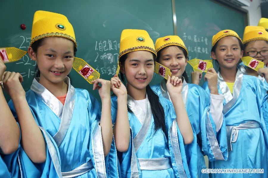 #CHINA-GRADUATION SEASON-PHOTOS (CN)