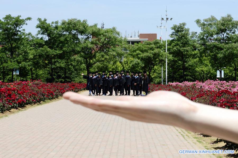 #CHINA-GRADUATION SEASON-PHOTOS (CN)