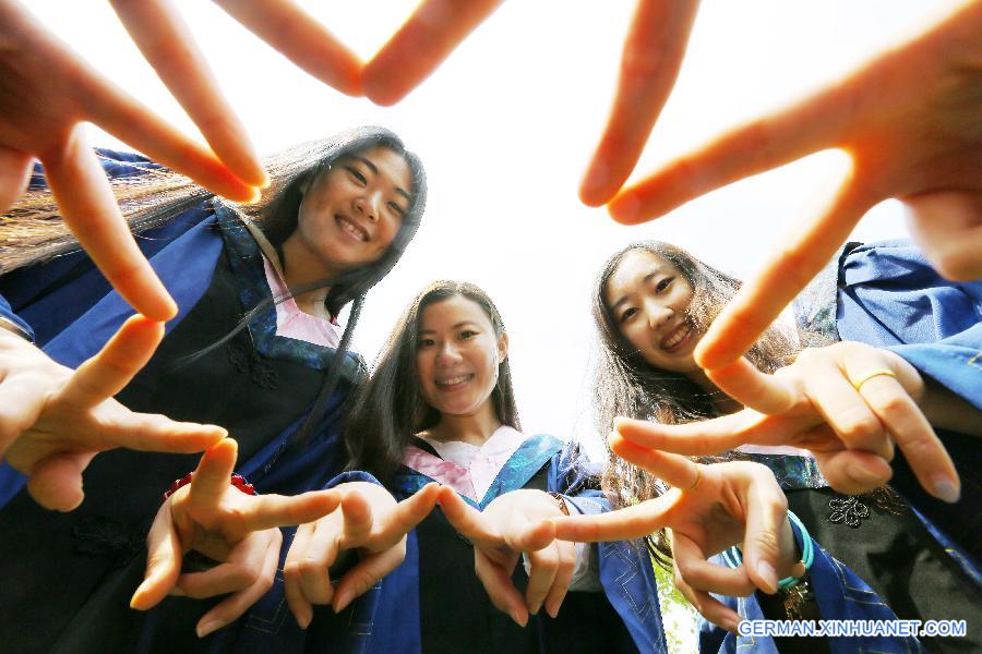 #CHINA-GRADUATION SEASON-PHOTOS (CN)