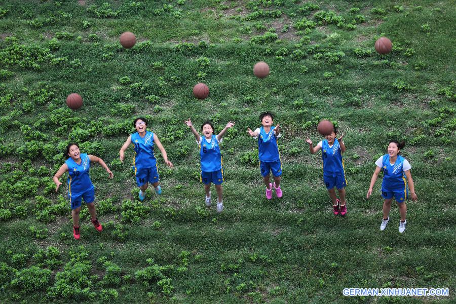 #CHINA-GRADUATION SEASON-PHOTOS (CN)