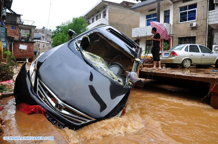 #CHINA-SOUTH-DOWNPOUR (CN)