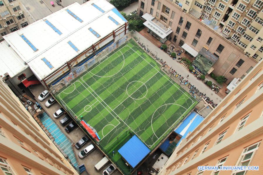 #CHINA-HENAN-ZHENGZHOU-ROOF FOOTBALL FIELD (CN)