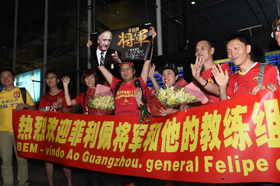 (SP)CHINA-GUANGZHOU-SOCCER-EVERGRANDE-SCOLARI-ARRIVAL