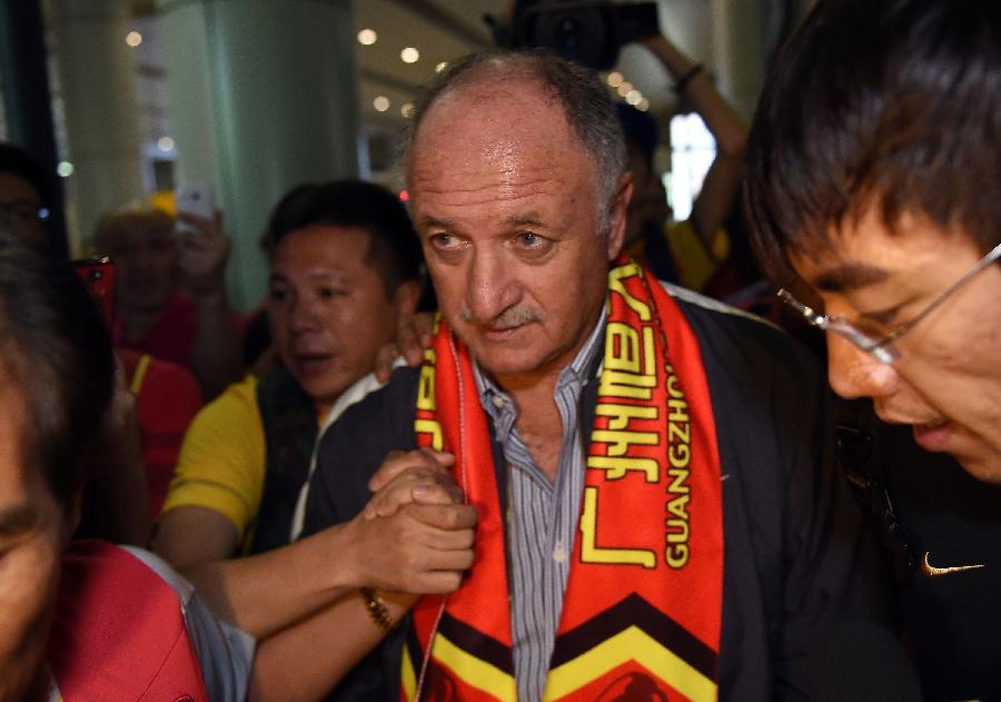 (SP)CHINA-GUANGZHOU-SOCCER-EVERGRANDE-SCOLARI-ARRIVAL