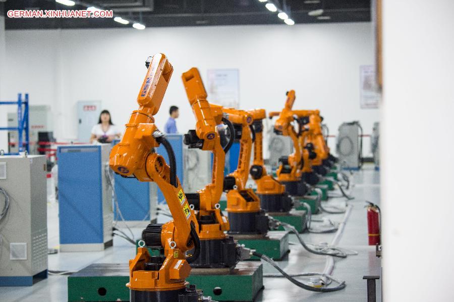 CHINA-ROBOT DEVELOPMENT-DAILY LIFE (CN)