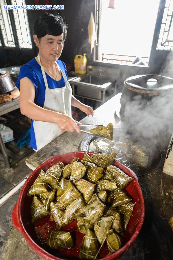 CHINA-ZHEJIANG-DRAGON BOAT FESTIVAL (CN)