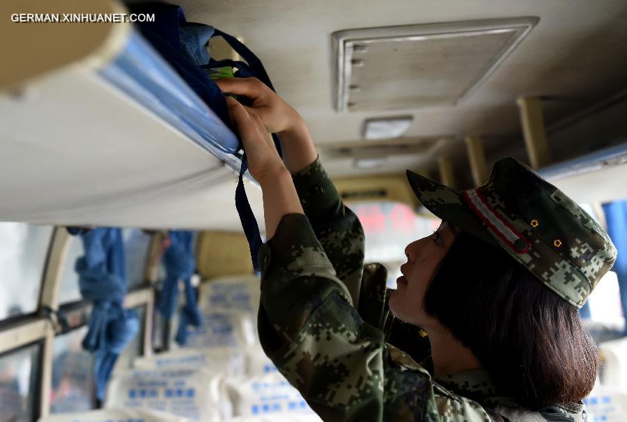 CHINA-YUNNAN-DEHONG-ANTI-DRUG FEMALE SOLDIER(CN)