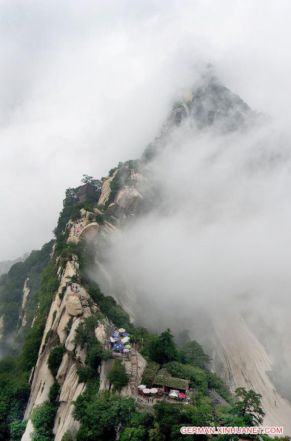 CHINA-SHAANXI-HUASHAN MOUNTAIN-VIEWS (CN)