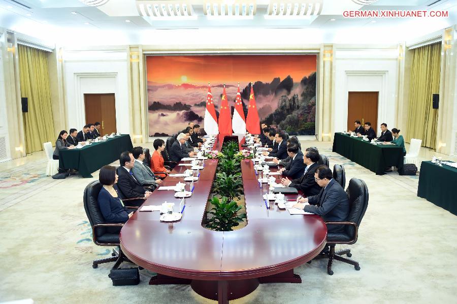 CHINA-BEIJING-LI KEQIANG-SINGAPORE-PRESIDENT-MEETING (CN)