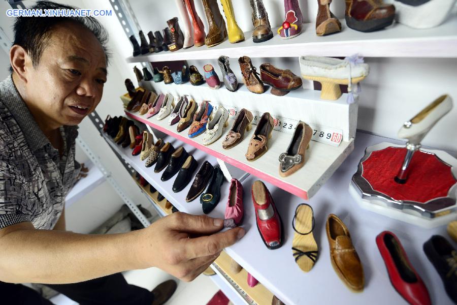 CHINA-JINAN-SHOEMAKER-ART (CN)