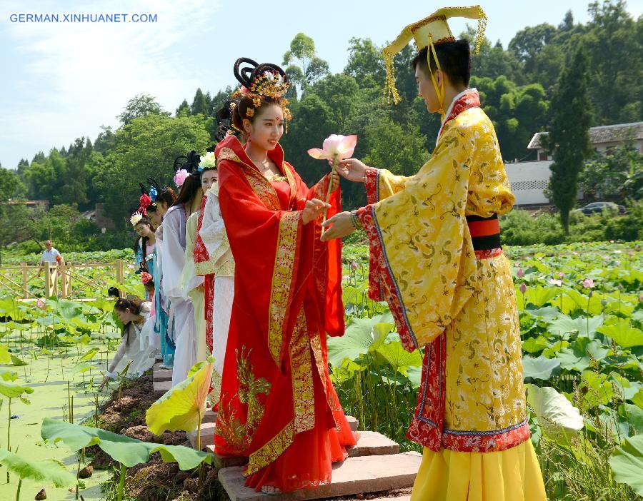 #CHINA-SICHUAN-NEIJIANG-LOTUS FESTIVAL (CN)