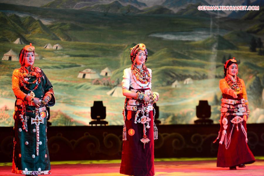 CHINA-QINGHAI-YUSHU-TIBETAN COSTUMES (CN)