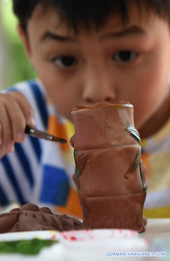 CHINA-NEW TAIPEI-CHILDREN-POTTERY (CN)