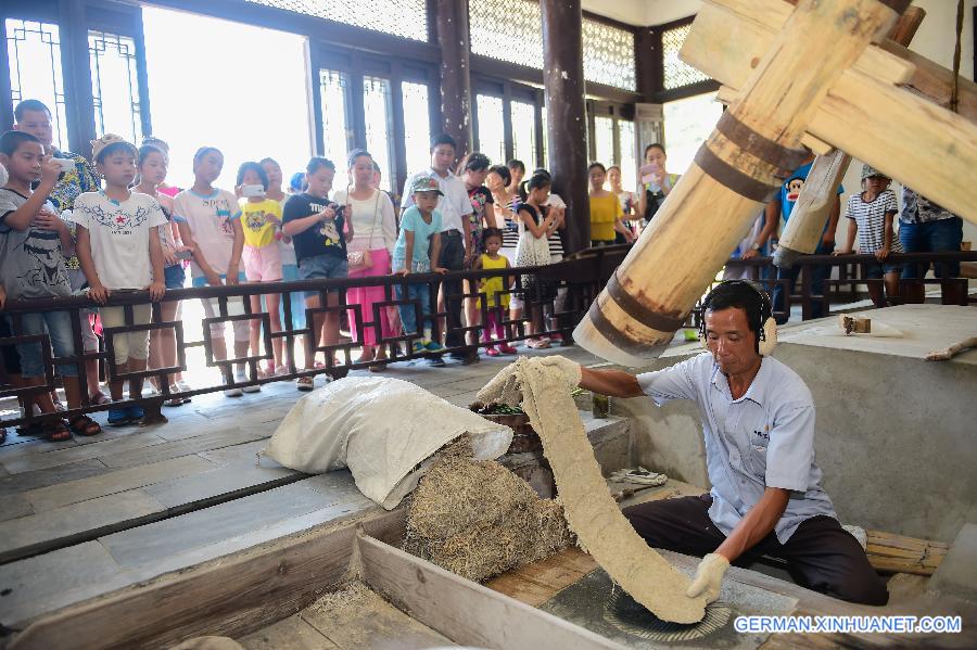 CHINA-ANHUI-XUAN PAPER-MAKING (CN)