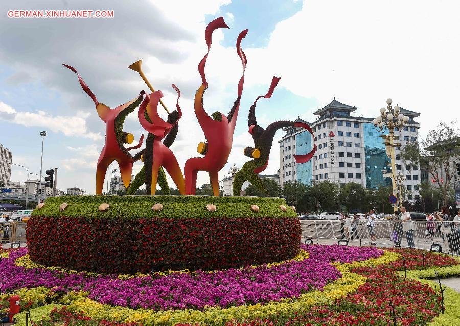 CHINA-BEIJING-70TH ANNIVERSARY-CHANG'AN AVENUE-FLOWER (CN)