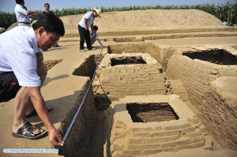 CHINA-HEBEI-HUANGHUA-HAN DYNASTY TOMB (CN)