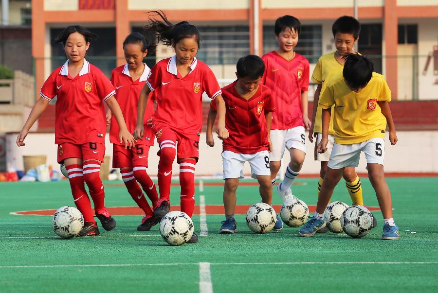 #CHINA-SICHUAN-HUAYING-PUPILS-FOOTBALL DREAM(CN)