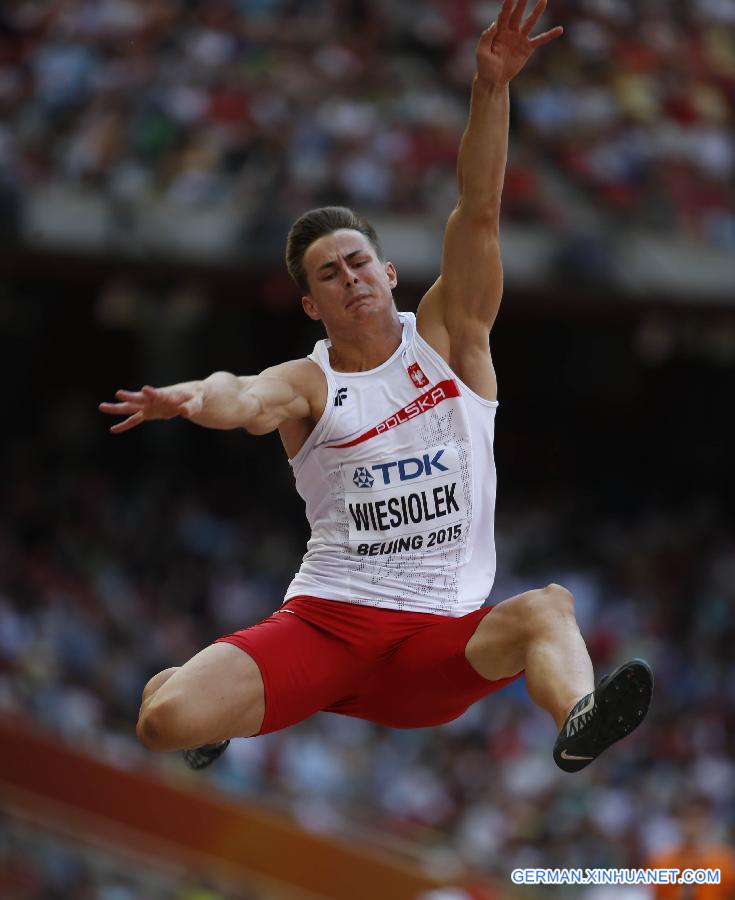 (SP)CHINA-BEIJING-IAAF WORLD CHAMPIONSHIPS-MEN'S DECATHLON-LONG JUMP