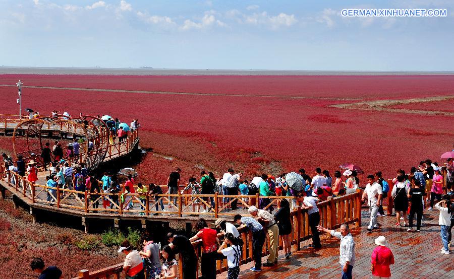 CHINA-LIAONING-RED BEACH (CN)