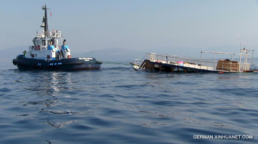 （国际）难民船倾覆爱琴海22人溺亡 