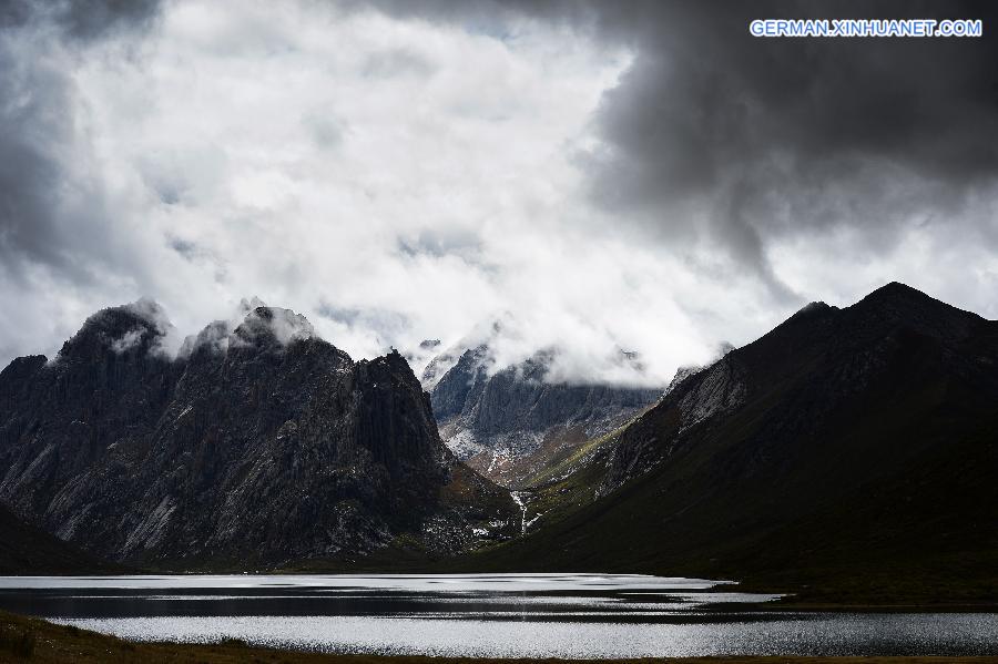 CHINA-QINGHAI-NIANBAOYUZE-SCENERY (CN)