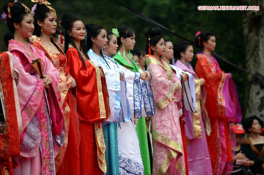 CHINA-JIANGXI-YIYANG-HANFU CLOTHING (CN)