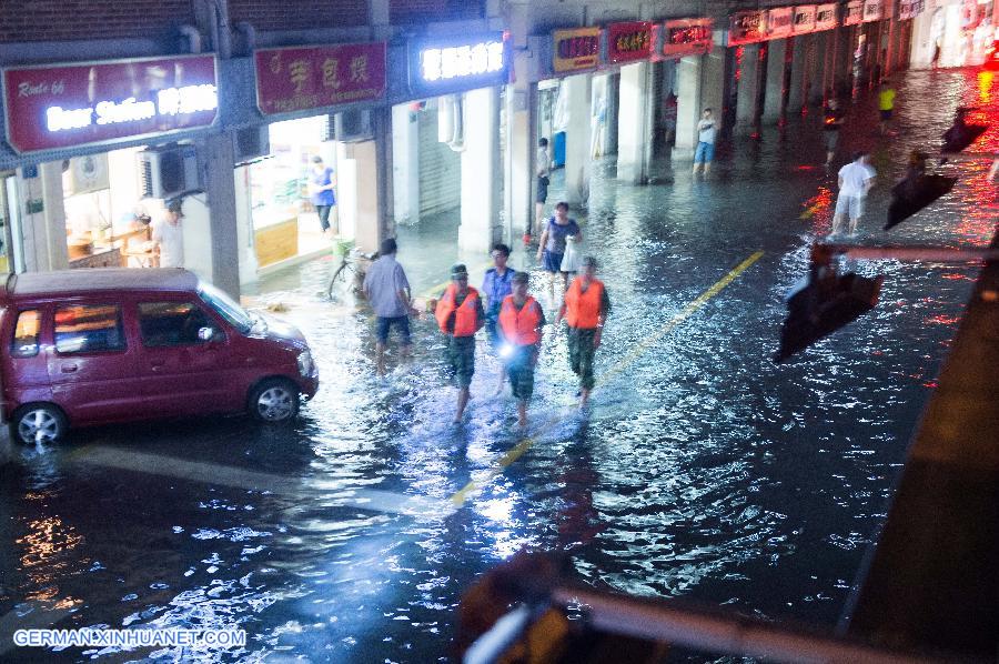 CHINA-XIAMEN-TYPHOON DUJUAN (CN)