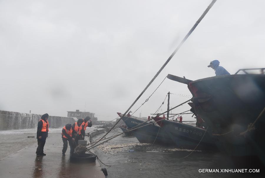 CHINA-FUJIAN-TYPHOON DUJUAN (CN)