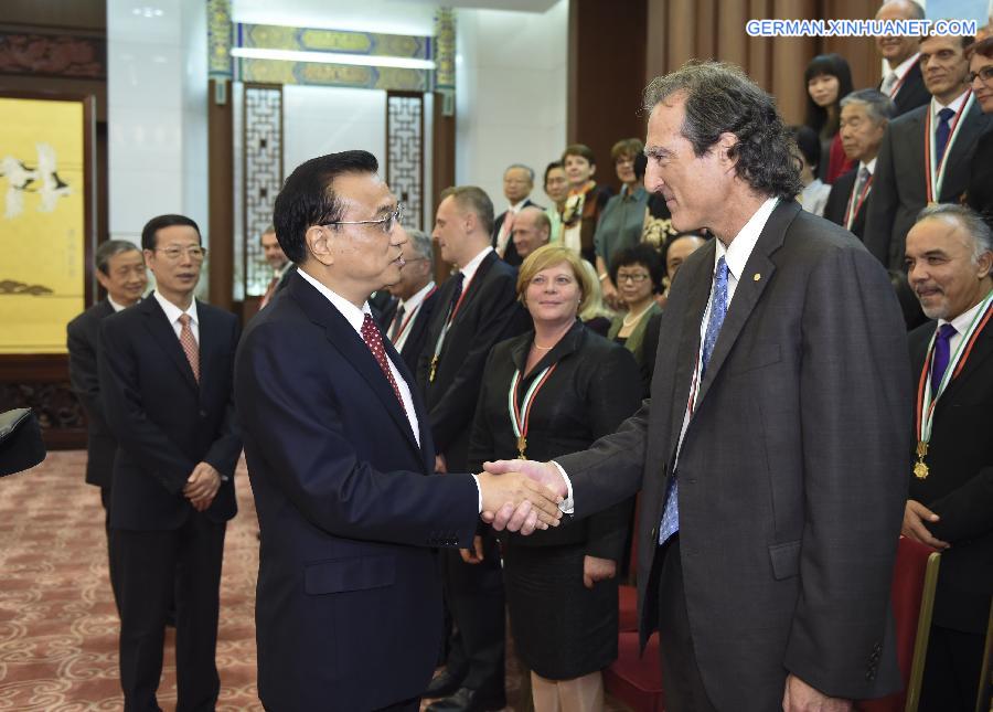 CHINA-BEIJING-LI KEQIANG-FOREIGN EXPERTS-FRIENDSHIP AWARD-MEETING (CN)