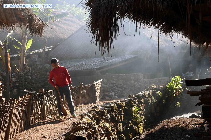 CHINA-YUNNAN-WA PEOPLE-VILLAGE (CN)