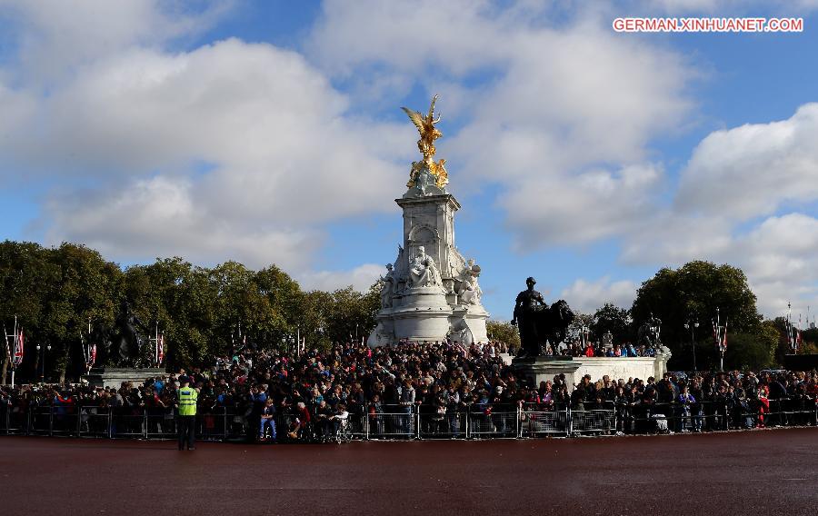 BRITAIN-LONDON-ROYAL GUARDS-CHANGING CEREMONY 