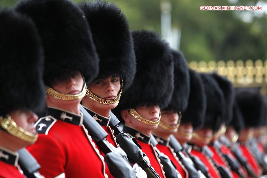 BRITAIN-LONDON-ROYAL GUARDS-CHANGING CEREMONY 