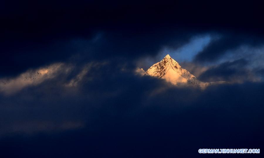 CHINA-YUNNAN-DEQIN-MEILI SNOW MOUNTAIN (CN) 