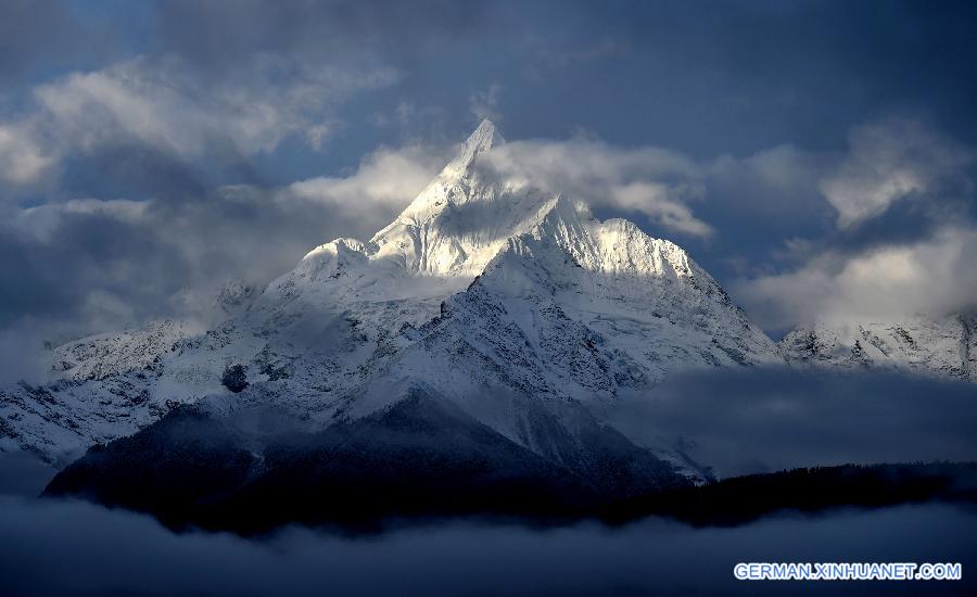 CHINA-YUNNAN-DEQIN-MEILI SNOW MOUNTAIN (CN) 