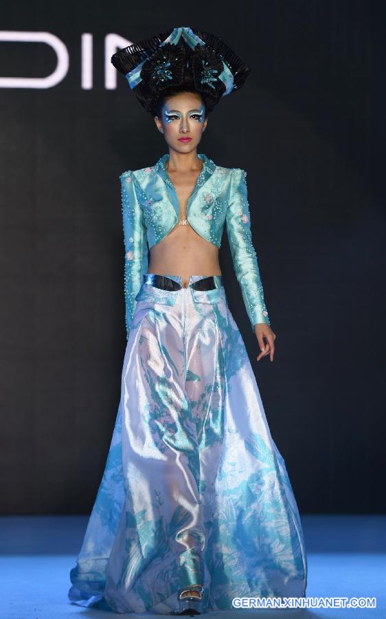 CHINA-HANGZHOU-FASHION SHOW(CN)