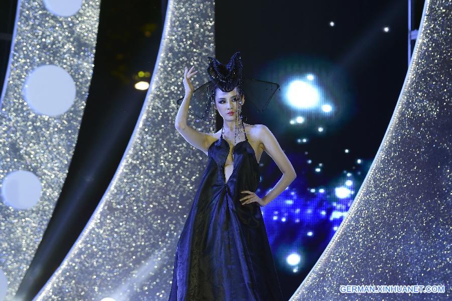 CHINA-HANGZHOU-FASHION SHOW(CN)