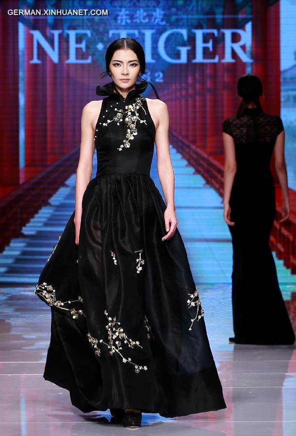 CHINA-BEIJING-FASHION WEEK-NE TIGER-QIPAO (CN)