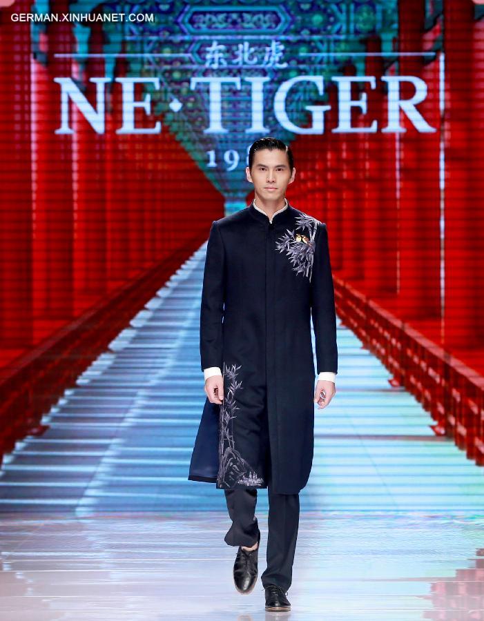 CHINA-BEIJING-FASHION WEEK-NE TIGER-QIPAO (CN)