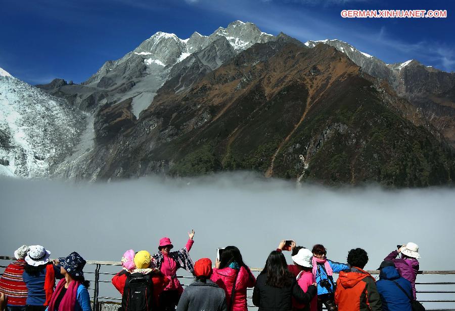 CHINA-SICHUAN-GLACIER FOREST PARK (CN)