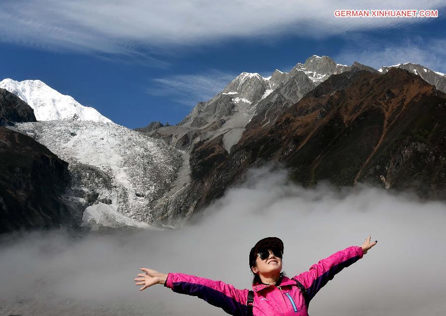 CHINA-SICHUAN-GLACIER FOREST PARK (CN)