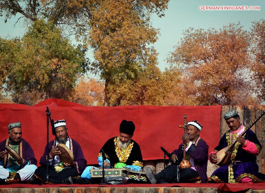 CHINA-XINJIANG-POPLAR-SCENERY (CN)